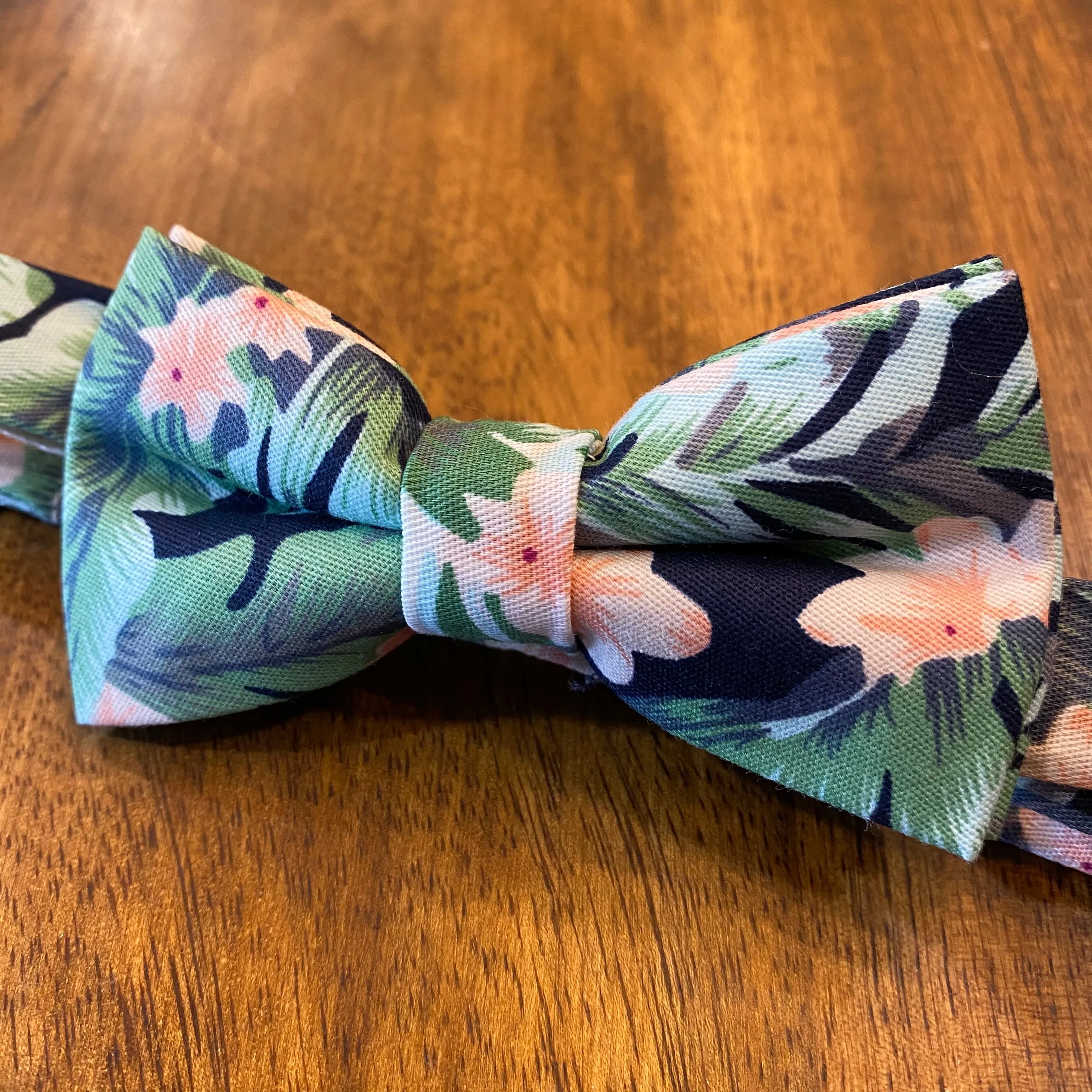 OAHU || BOY BOW TIE