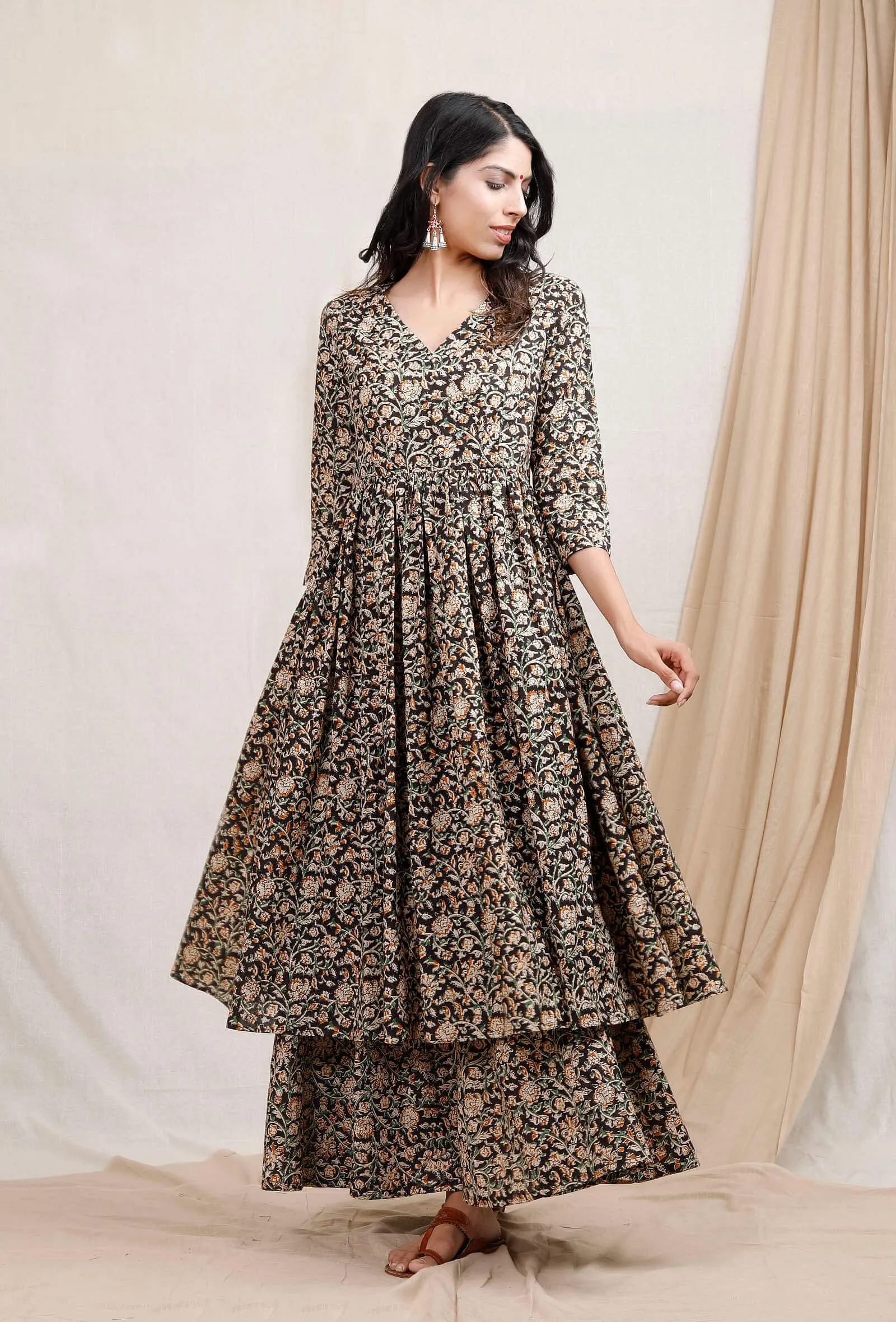 Set of 3: Black Klamkari Kurta and Skirt with offwhite Duptta